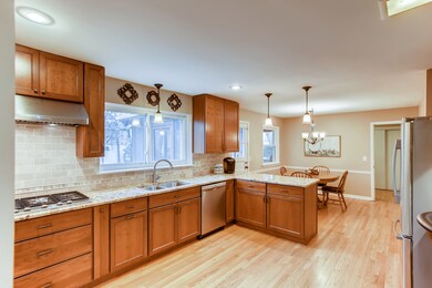 212 E Farnham Ln, Wheaton, IL 60189 - photo 6