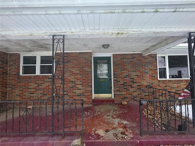 429 Paris Colliers Rd, Burgettstown, PA 15021 - photo 4