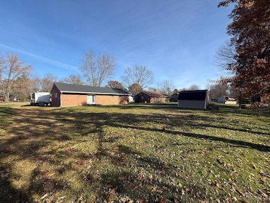 7504 Brock Dr, Blanchester, OH 45107 - photo 4