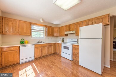 9301 Steeple Ct, Laurel, MD 20723 - photo 7