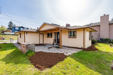 1039 Edmonds St, Edmonds, WA 98020 - photo 4