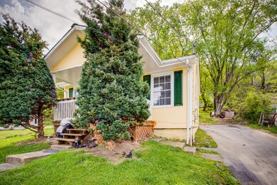 602 Orleans St, Johnson City, TN 37601 - photo 2