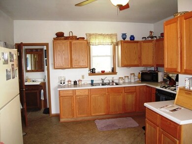 1722 S Fish Hatchery Rd, Fitchburg, WI 53575 - photo 7