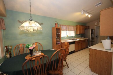 6 - Dining