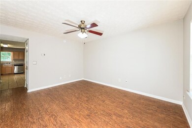 6560 Wellington Chase Ct, Lithonia, GA 30058 - photo 4