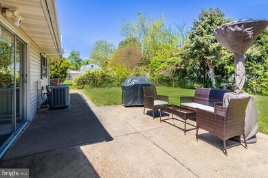 12328 Flamingo Ln, Bowie, MD 20715 - photo 4