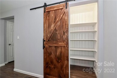 811 Clay St, Statesville, NC 28677 - photo 4