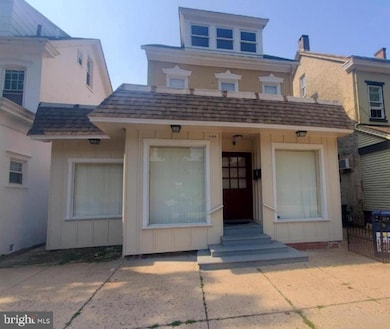 866 E High St, Pottstown, PA 19464 - photo 2