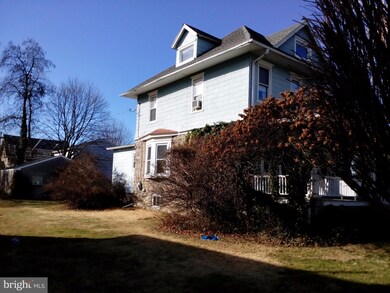 124 W Winona Ave, Norwood, PA 19074 - photo 2