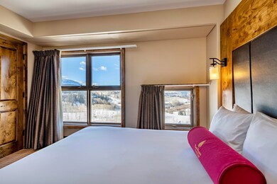 Rm 408_Peaks Hotel_MLS_011