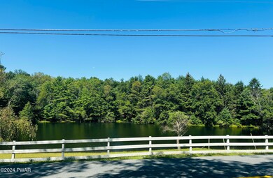 351 Sawkill Rd unit 2, Milford, PA 18337 - photo 2