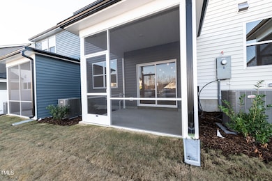 29-Screened Porch