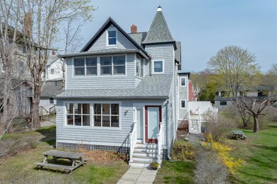 6 Sea Street