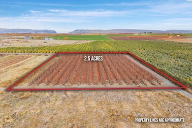 250-N E Desert Aire Dr SW, Desert Aire, WA 99349 - photo 2