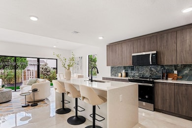 419 NW 13 Ct, Florida City, FL 33034 - photo 2