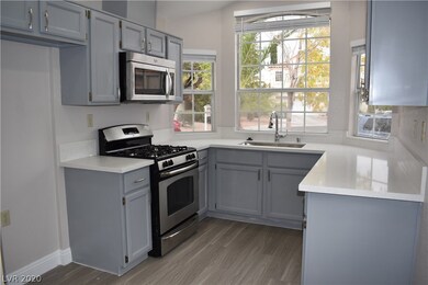 2745 Canasta Ct, Las Vegas, NV 89117 - photo 3