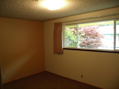 735 Brookside Cir, Rogue River, OR 97537 - photo 7