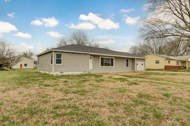 304 W 2nd St, Miller, MO 65707 - photo 2