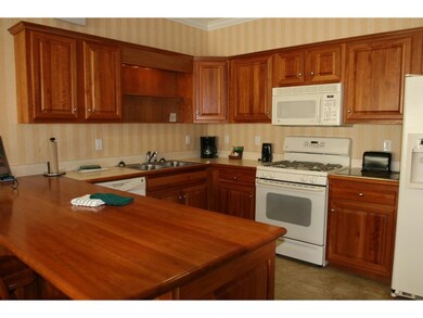 377 Stoweflake Meadows unit 680/681, Stowe, VT 05672 - photo 5