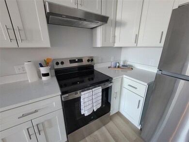 5905 Stagecoach Dr unit 3106, 3108, 3204, 32, West Des Moines, IA 50266 - photo 6