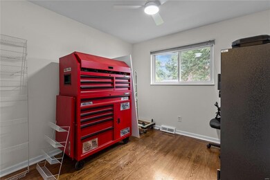 2720 Flamingo Dr, Florissant, MO 63031 - photo 7