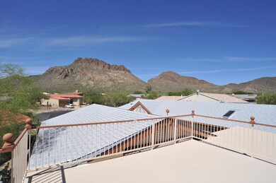 Roof Top Deck!