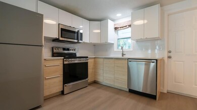 2237 Michele Dr, Sarasota, FL 34231 - photo 4