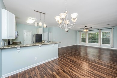 1676CamfieldLn011