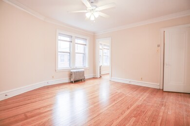 4805 N Bell Ave unit 1N, Chicago, IL 60625 - photo 2