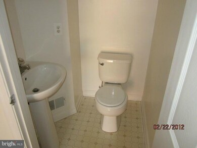 11860 Breton Ct unit 15A, Reston, VA 20191 - photo 5