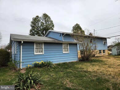 8 Heathglen Rd, Middletown, PA 17057 - photo 3