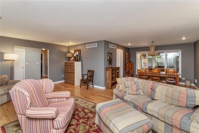 1724 Plaza Cir, Windsor Heights, IA 50324 - photo 6