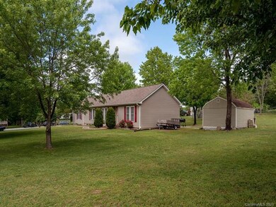 6 Countryside Dr, Hendersonville, NC 28792 - photo 2