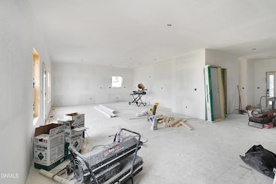 3403 32nd St W, Williston, ND 58801 - photo 4