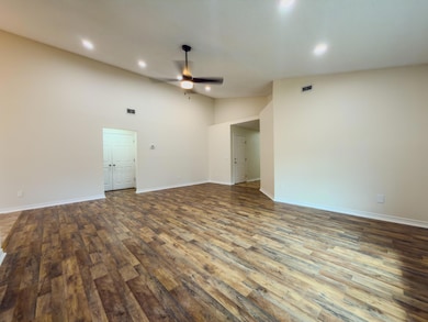 1783 Ivalea Cir, Navarre, FL 32566 - photo 5