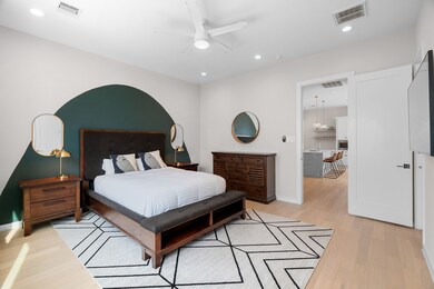 825 Martin St, Houston, TX 77018 - photo 4