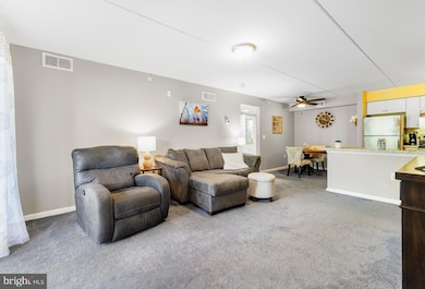 Altemus Farms unit 42, Brookhaven, PA 19015 - photo 3