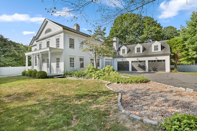 2493 Redding Rd, Fairfield, CT 06824 - photo 2