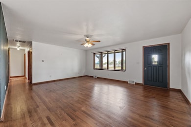 206 N 8th Ave, Vinton, IA 52349 - photo 4