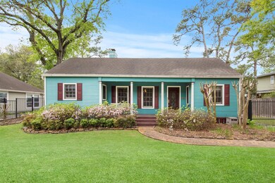 Welcome to 3201 Lawrence an expanded Garden Oaks C