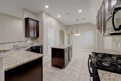 4107 Astoria Manor Ln, Fulshear, TX 77441 - photo 5