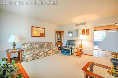 8778 Redwood Dr, Monroe, MI 48162 - photo 5