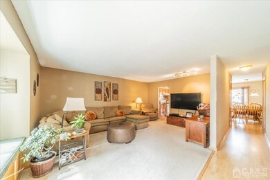 8 Lincoln Ln unit E, Dayton, NJ 08810 - photo 3