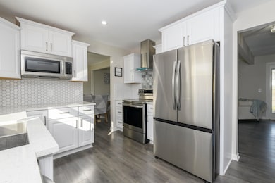 2811 Comanche Ct S, Waukesha, WI 53188 - photo 2