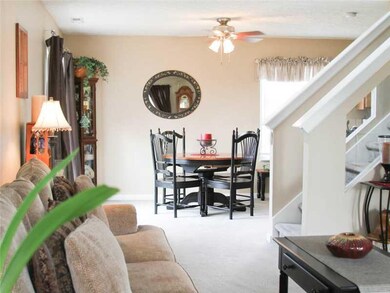 642 Pine Lake Dr, Greenwood, IN 46143 - photo 6