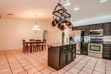 Kitchen/Dining