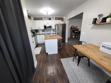 821 Abundance Place, Churubusco, IN 46723 - photo 5