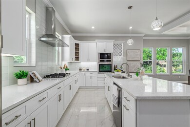 3847 Seena Manor Ct, Greater Carrollwood, FL 33618 - photo 6