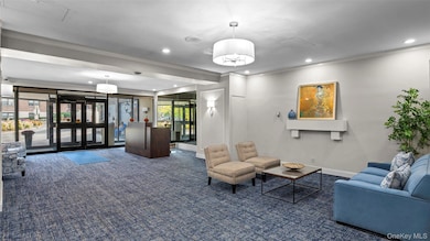 Lobby with on-site Doorman