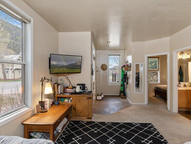 629 W Colorado Avenue Unit A-005-008-Liv